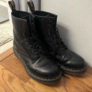 Size 9 women’s doc martens